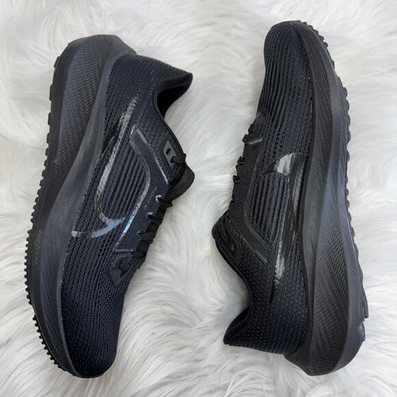 Nike Air Zoom Pegasus 40 Low Womens Running Shoes Black DV3854-003 VNDS Sz 7 - Picture 3 of 7